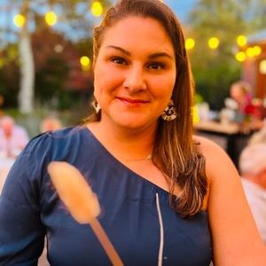 Meet your Posher, Lindsey